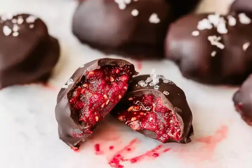 Chocolate Covered Raspberries Recipe (Simple & Frozen!)